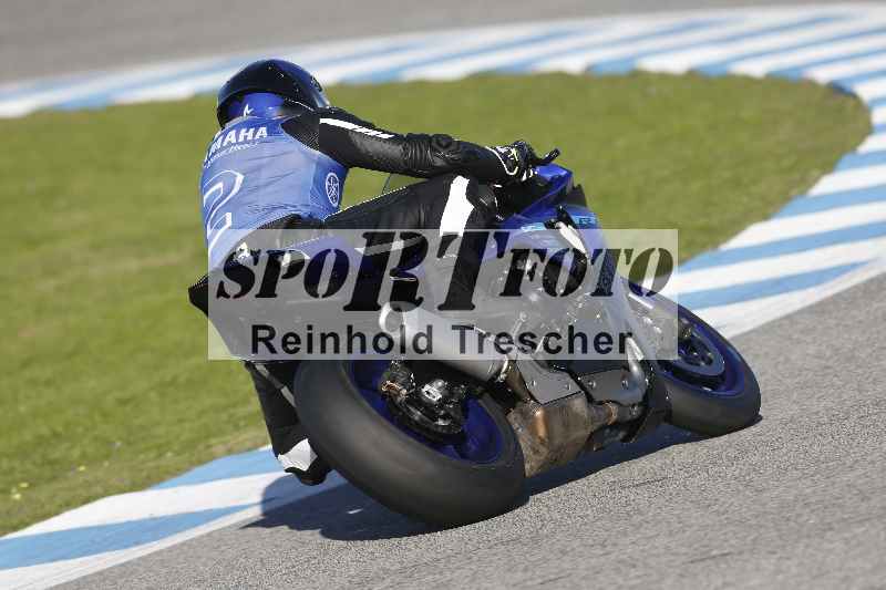 Archiv-2025/02 28.-31.01.2025 Moto Center Thun Jerez/gruen-green/backside